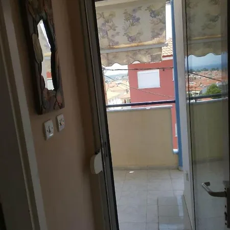 3 Storey Holiday 佩科霍里