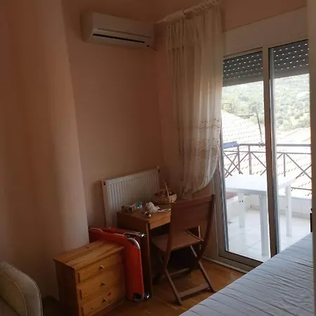 3 Storey Holiday * 佩科霍里