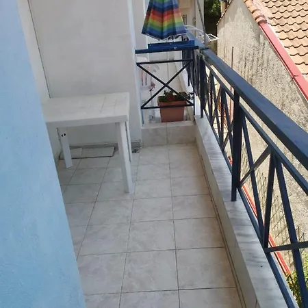 3 Storey Holiday 度假居 *